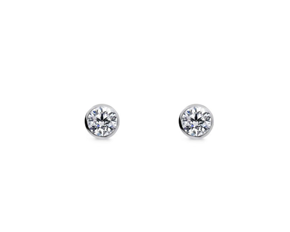 Ss 5Mm Wh Cz Bezel Studs