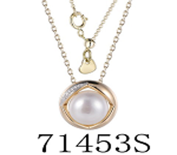 9k yellow gold DIamond and pearl pendant
